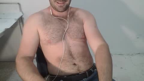 Snapshot of danioli614 chatting on 11-12-25, 10:09 Dani Oli online show from 11-12-25, 10:09