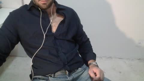 Snapshot of danioli614 chatting on 11-20-25, 10:42 Dani Oli online show from 11-20-25, 10:42