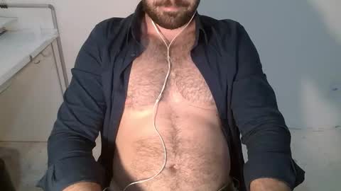 Snapshot of danioli614 chatting on 12-04-25, 12:20 Dani Oli online show from 12-04-25, 12:20