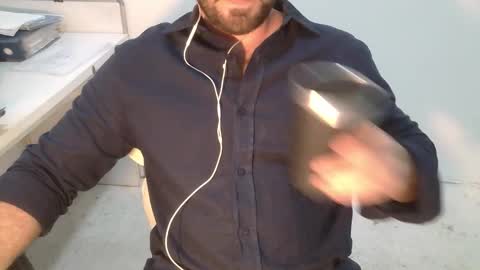 Snapshot of danioli614 chatting on 12-17-25, 11:00 Dani Oli online show from 12-17-25, 11:00