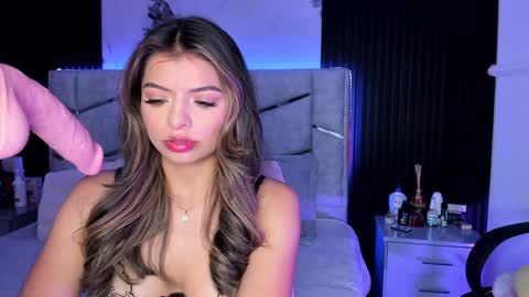 Dani Phonenix online show from 02-08-25, 08:42