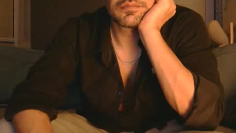 danithenew online show from 10-19-25, 01:17