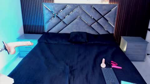 Dani whatson online show from 09-20-25, 02:01