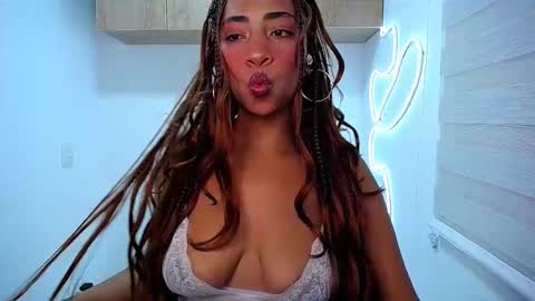 Danna  Ross online show from 12-16-25, 12:26