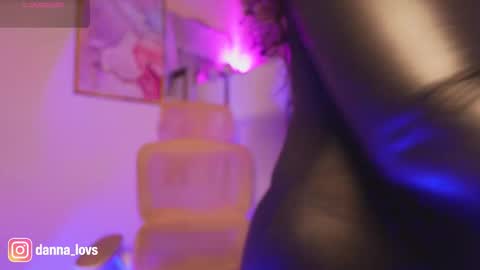 Danna Lovs online show from 10-03-25, 05:21