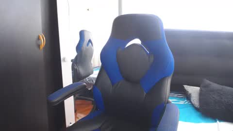 danna martinez33 online show from 12-20-25, 04:25