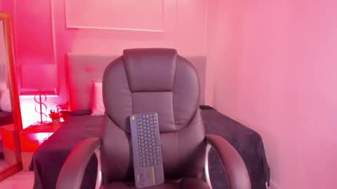 danna_palmeth online show from 10-10-25, 05:56