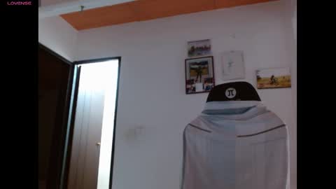 Snapshot of danna_peterson chatting on 02-20-25, 07:19 Danna online show from 02-20-25, 07:19