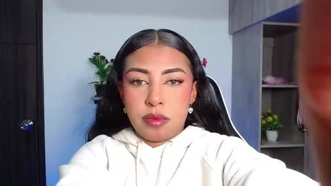 Danna online show from 10-17-25, 09:23