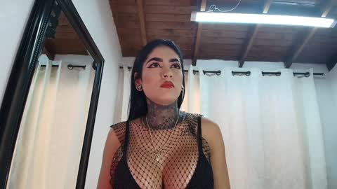 Danna Berlin  online show from 01-05-25, 07:07