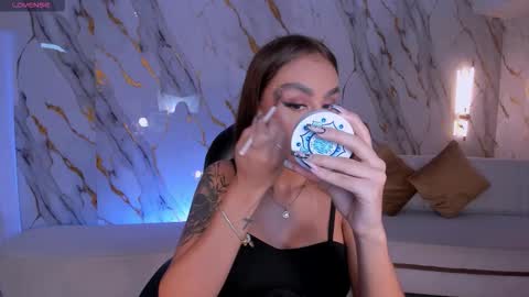 Snapshot of dannacruz_ chatting on 11-14-25, 07:23 Danna Cruz online show from 11-14-25, 07:23