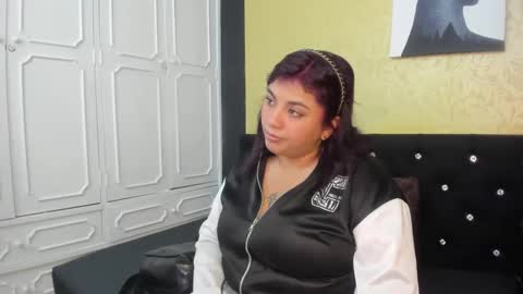 Snapshot of dannagarza chatting on 03-08-25, 04:34 Danna Garza online show from 03-08-25, 04:34