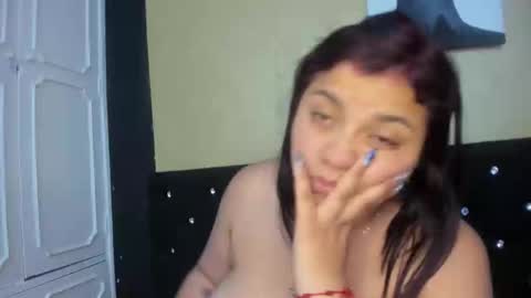 Snapshot of dannagarza chatting on 03-10-25, 10:37 Danna Garza online show from 03-10-25, 10:37