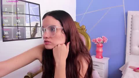 Danna online show from 10-26-25, 06:36