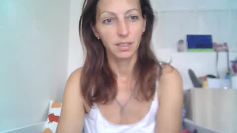 Snapshot of dannica1 chatting on 10-05-25, 12:03 dannica1 online show from 10-05-25, 12:03