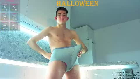 Snapshot of danny__magic chatting on 10-29-25, 01:57 danny__magic online show from 10-29-25, 01:57