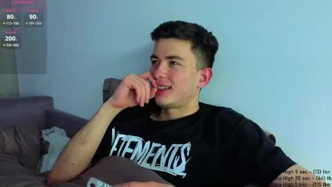 Snapshot of danny__magic chatting on 10-30-25, 07:47 danny__magic online show from 10-30-25, 07:47