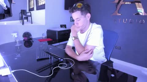 danny_and_lara online show from 09-28-25, 04:34