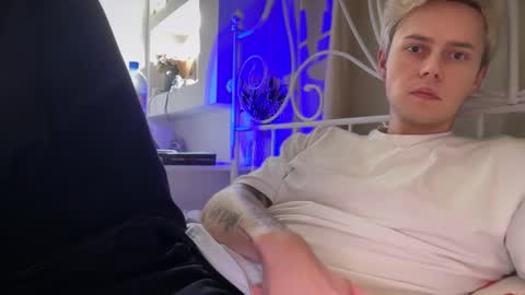 Snapshot of danny_love01 chatting on 11-28-25, 12:08 danny online show from 11-28-25, 12:08