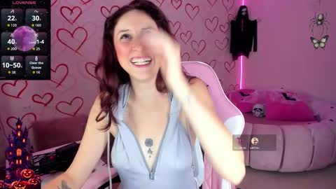 Snapshot of danny_s22 chatting on 10-22-25, 01:44 Danny online show from 10-22-25, 01:44