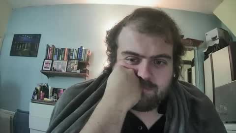 Snapshot of dannyb0y95 chatting on 11-17-25, 08:25 Danny online show from 11-17-25, 08:25