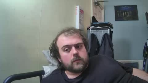 Snapshot of dannyb0y95 chatting on 11-19-25, 09:15 Danny online show from 11-19-25, 09:15