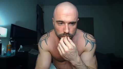 Snapshot of dannysteelexxx chatting on 12-10-24, 04:02 Danny Steele online show from 12-10-24, 04:02
