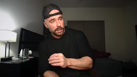 Snapshot of dannysteelexxx chatting on 01-08-25, 01:42 Danny Steele online show from 01-08-25, 01:42