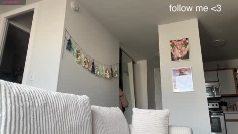 Snapshot of dannywalter789 chatting on 12-07-24, 07:32 Danny online show from 12-07-24, 07:32