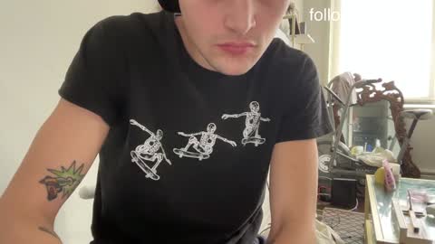 Snapshot of dannywalter789 chatting on 02-01-25, 05:05 Danny online show from 02-01-25, 05:05