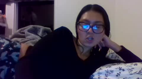 Snapshot of dannywoq1 chatting on 11-16-25, 05:46 Kinky couple online show from 11-16-25, 05:46