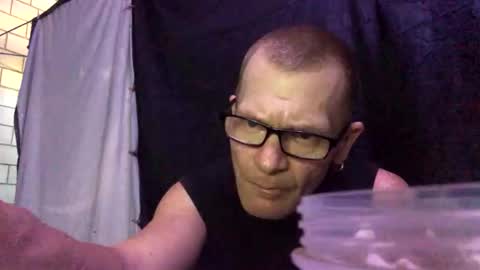 Snapshot of dansone21 chatting on 09-19-25, 04:47 dansone21 online show from 09-19-25, 04:47