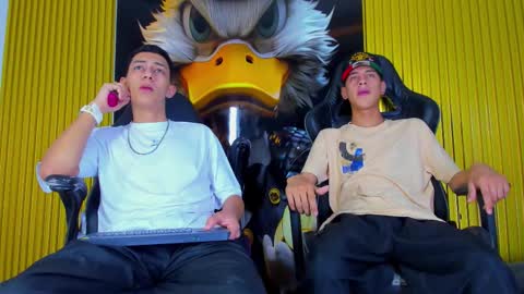 dante_brown1 online show from 11-07-25, 09:15