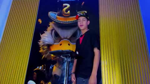 dante_brown1 online show from 11-09-25, 08:40