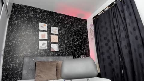 Snapshot of dante_sstrong chatting on 01-12-25, 10:23 Dante Sstrong online show from 01-12-25, 10:23