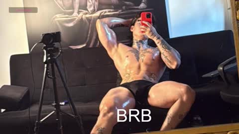 Snapshot of dantecoppolaa chatting on 10-19-25, 08:20 Dante coppola online show from 10-19-25, 08:20