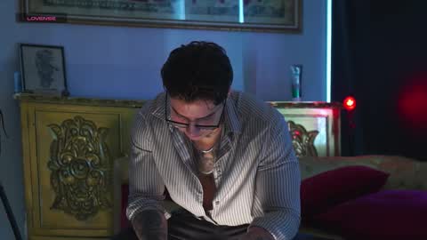 Snapshot of dantecoppolaa chatting on 10-25-25, 07:30 Dante coppola online show from 10-25-25, 07:30