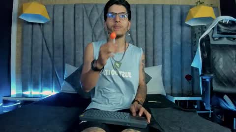 Snapshot of danteolsen chatting on 03-01-26, 11:18 Dante online show from 03-01-26, 11:18