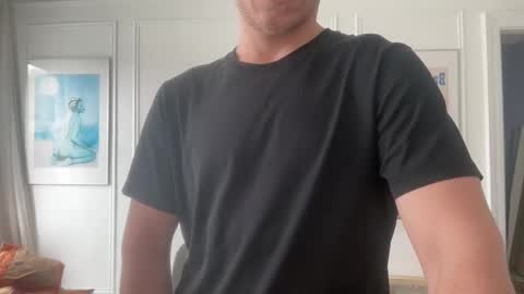 Snapshot of danteslife chatting on 10-08-25, 05:43 Dante online show from 10-08-25, 05:43