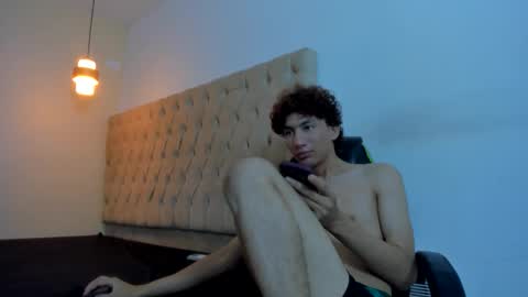 Snapshot of dantex_ chatting on 11-18-25, 02:06 dantex_ online show from 11-18-25, 02:06