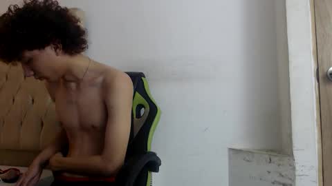 Snapshot of dantex_ chatting on 11-30-25, 11:31 dantex_ online show from 11-30-25, 11:31