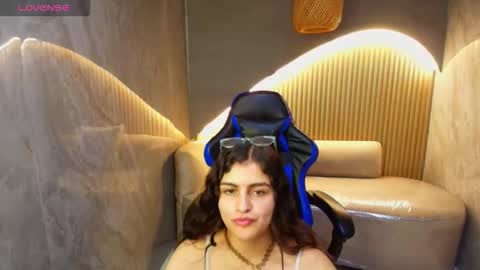 Dany online show from 10-20-25, 01:00