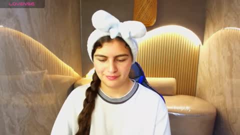 Dany online show from 10-21-25, 01:12