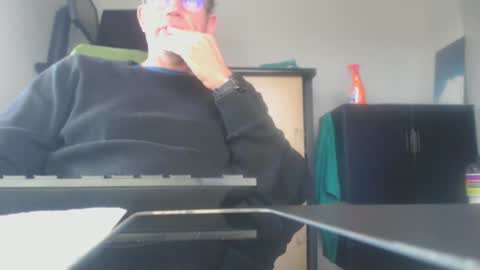 Dany online show from 10-27-25, 03:49