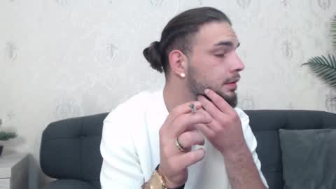 Danyel online show from 09-30-25, 07:19