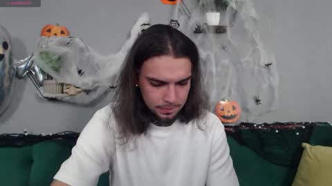 Danyel online show from 10-31-25, 08:32