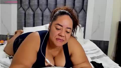 daphaineex online show from 10-16-25, 01:23