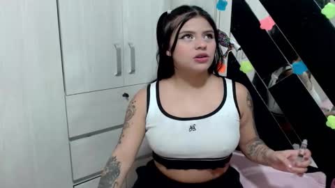 Snapshot of daphne877046 chatting on 11-14-25, 08:07 daphne877046 online show from 11-14-25, 08:07