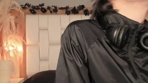 daphne_and_roger online show from 01-15-26, 10:53