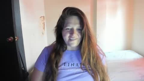Snapshot of daphnegirlsexxy chatting on 09-18-25, 03:14 daphnegirlsexxy online show from 09-18-25, 03:14